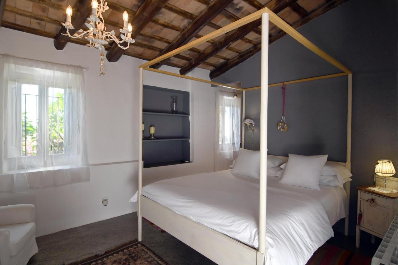 Bed and Breakfast Le Rondini Montras Екстер'єр фото