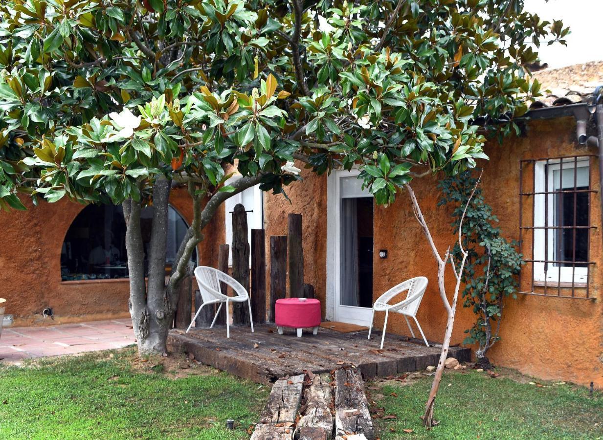 Bed and Breakfast Le Rondini Montras Екстер'єр фото