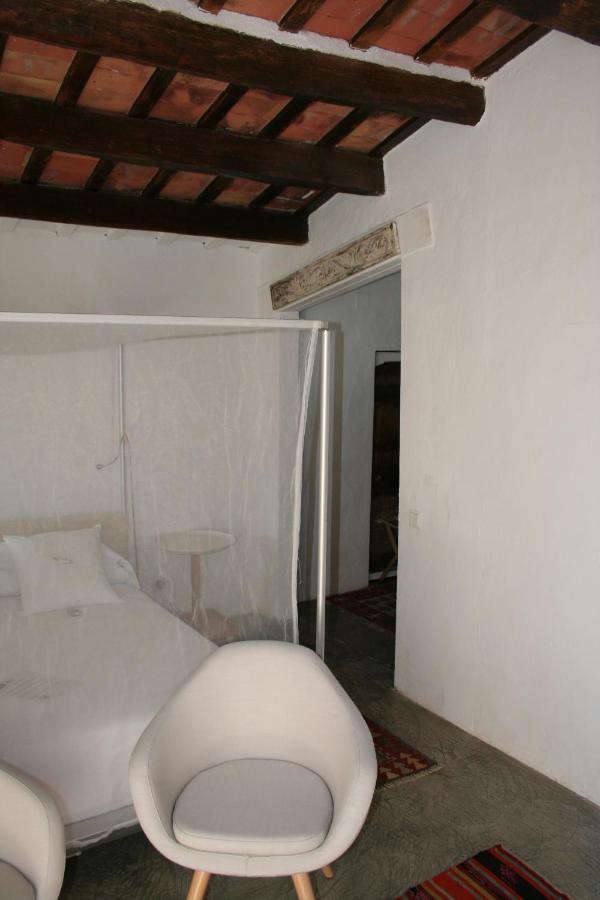 Bed and Breakfast Le Rondini Montras Екстер'єр фото